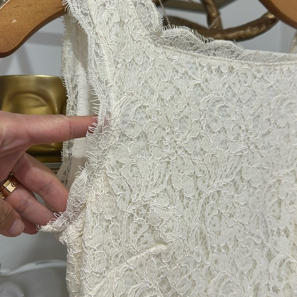Ivory lace dress - Picture 5 of 10